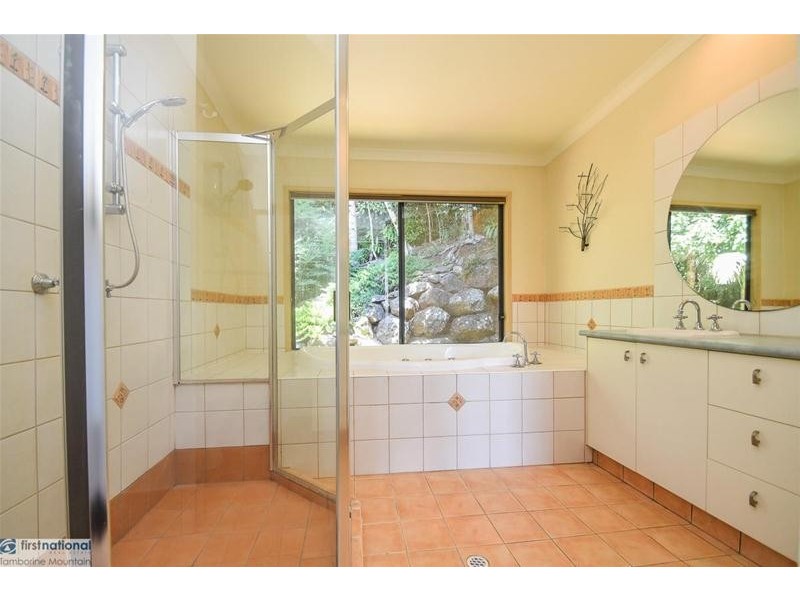 105 Licuala Drive, Tamborine Mountain QLD 4272