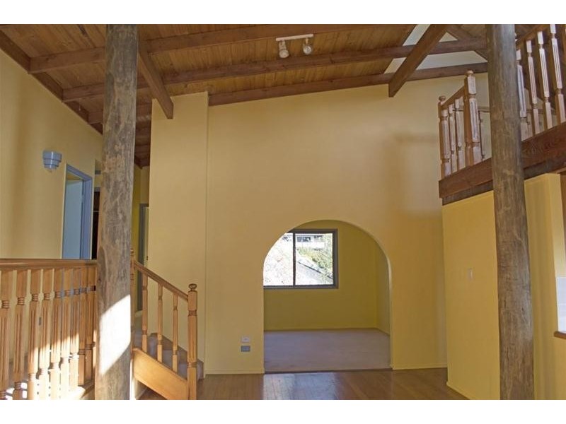 9 Sumba Court, Tamborine Mountain QLD 4272