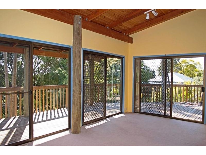 9 Sumba Court, Tamborine Mountain QLD 4272