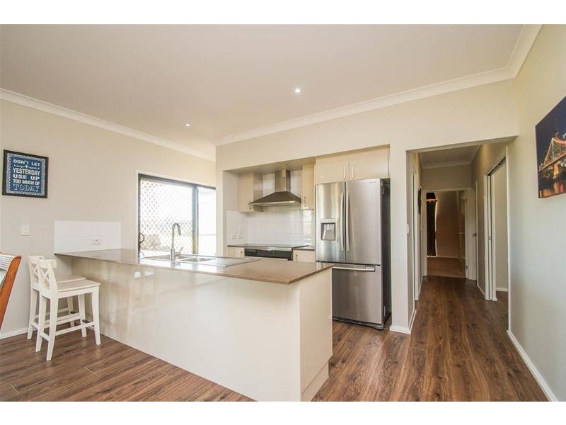 12-16 Martin Place, Tamborine QLD 4270