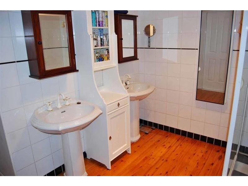 7 Kalmia Court, Tamborine Mountain QLD 4272