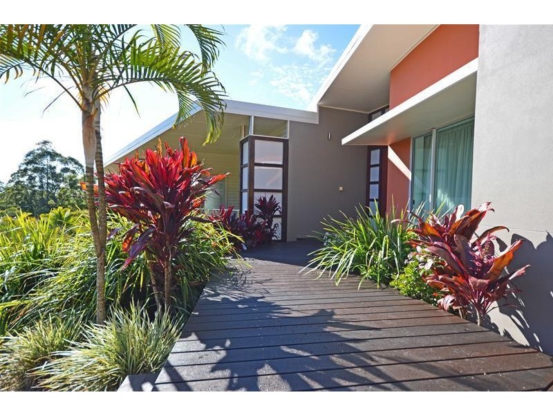 6 Sumatra Court, Tamborine Mountain QLD 4272
