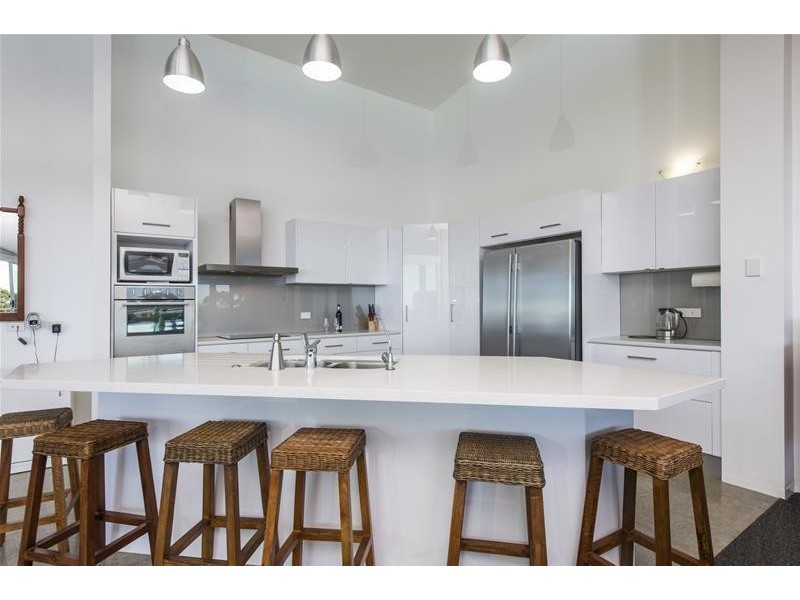 6 Sumatra Court, Tamborine Mountain QLD 4272