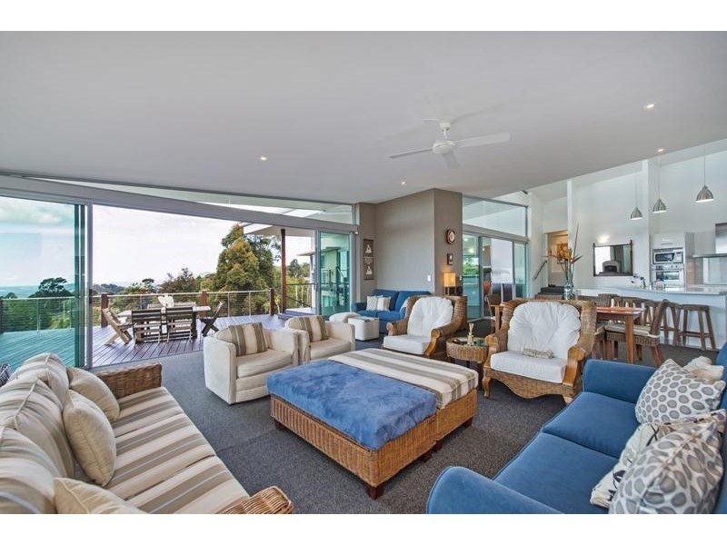 6 Sumatra Court, Tamborine Mountain QLD 4272