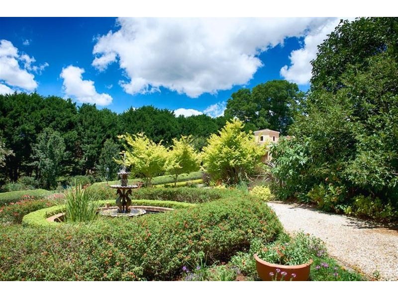 41 Wongawallan Road, Tamborine Mountain QLD 4272