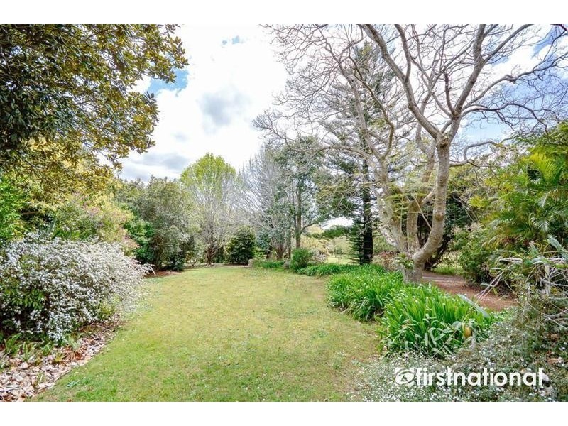 31 Bateke Road, Tamborine Mountain QLD 4272