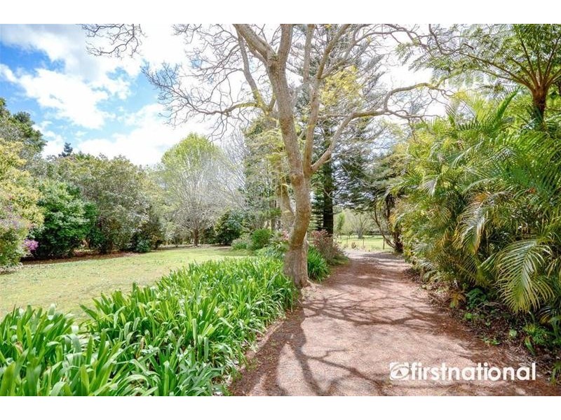 31 Bateke Road, Tamborine Mountain QLD 4272