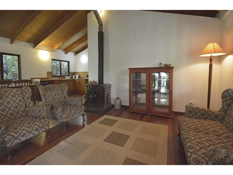 29 Long Road, Tamborine Mountain QLD 4272