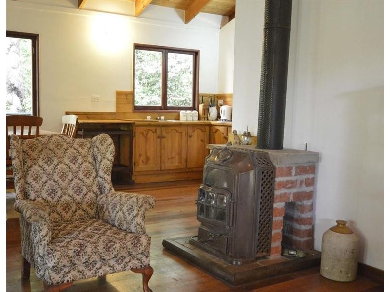 29 Long Road, Tamborine Mountain QLD 4272