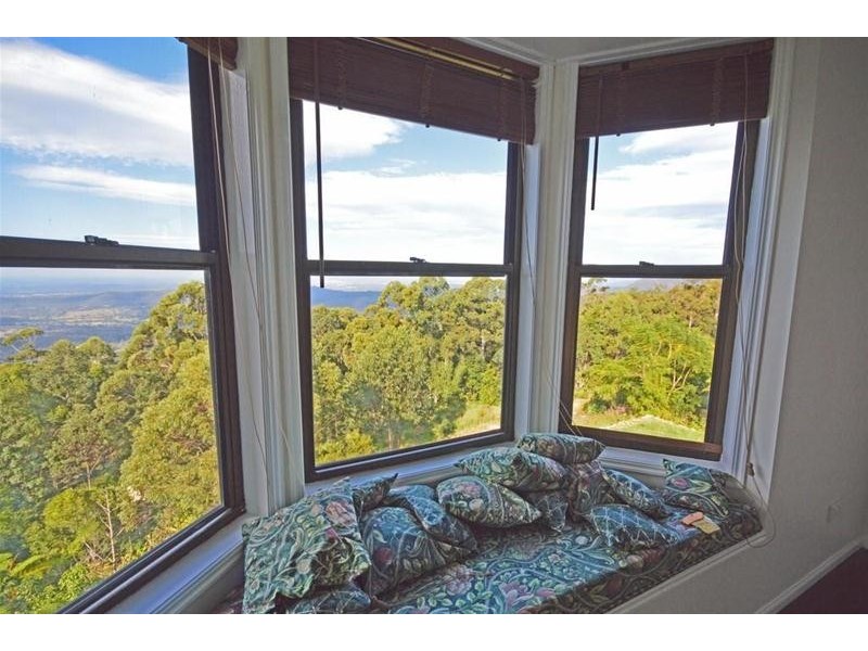 105 Guanaba Road, Tamborine Mountain QLD 4272