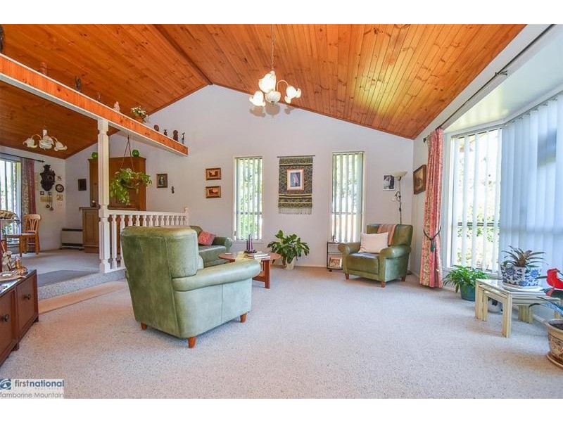 6 Caryota Court, Tamborine Mountain QLD 4272