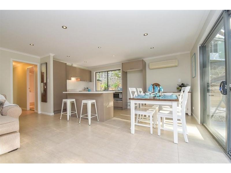 15 Kalmia Court, Tamborine Mountain QLD 4272