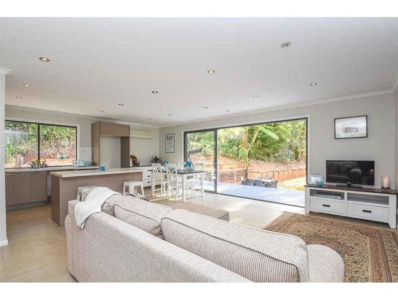 15 Kalmia Court, Tamborine Mountain QLD 4272