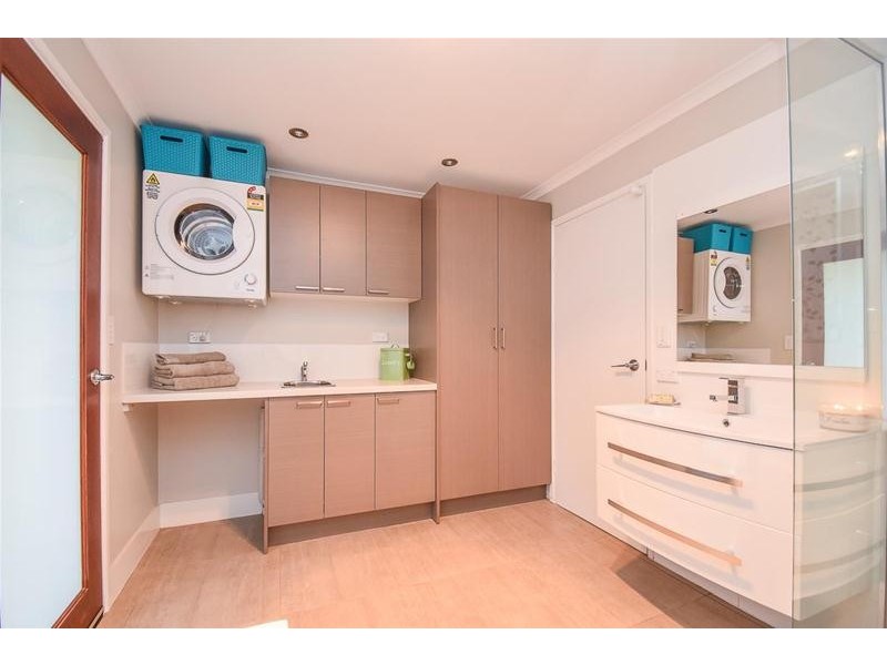 15 Kalmia Court, Tamborine Mountain QLD 4272