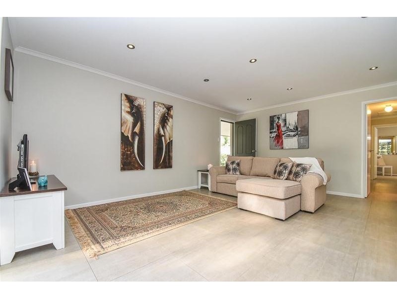 15 Kalmia Court, Tamborine Mountain QLD 4272