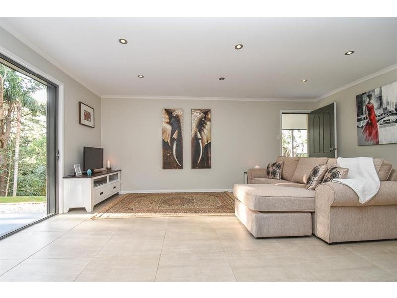 15 Kalmia Court, Tamborine Mountain QLD 4272