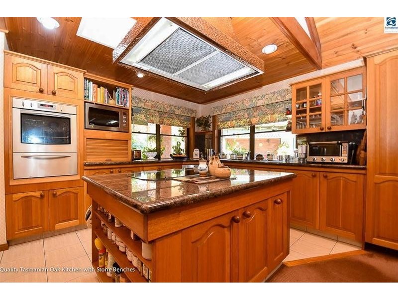 20 White Road, Tamborine Mountain QLD 4272