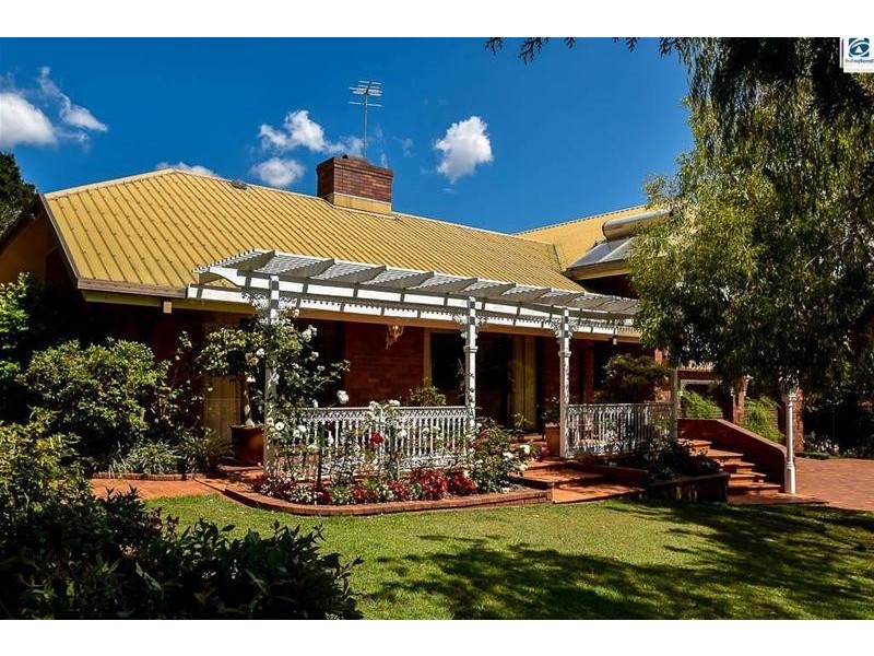 20 White Road, Tamborine Mountain QLD 4272