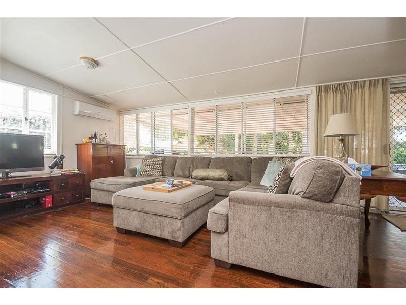 8 Beechmont Avenue, Tamborine Mountain QLD 4272