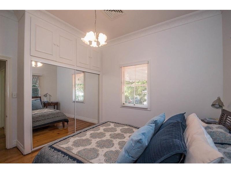 8 Beechmont Avenue, Tamborine Mountain QLD 4272