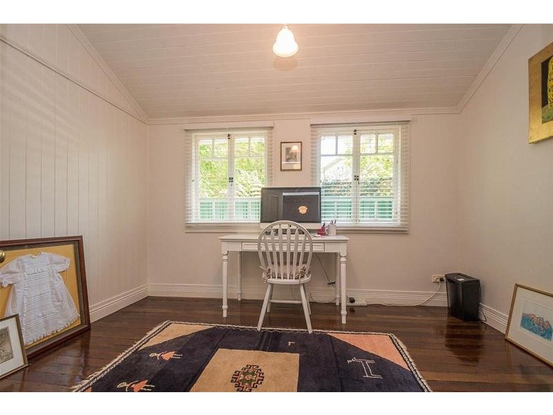 8 Beechmont Avenue, Tamborine Mountain QLD 4272