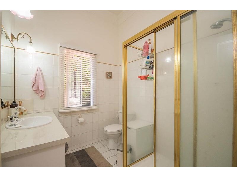 8 Beechmont Avenue, Tamborine Mountain QLD 4272