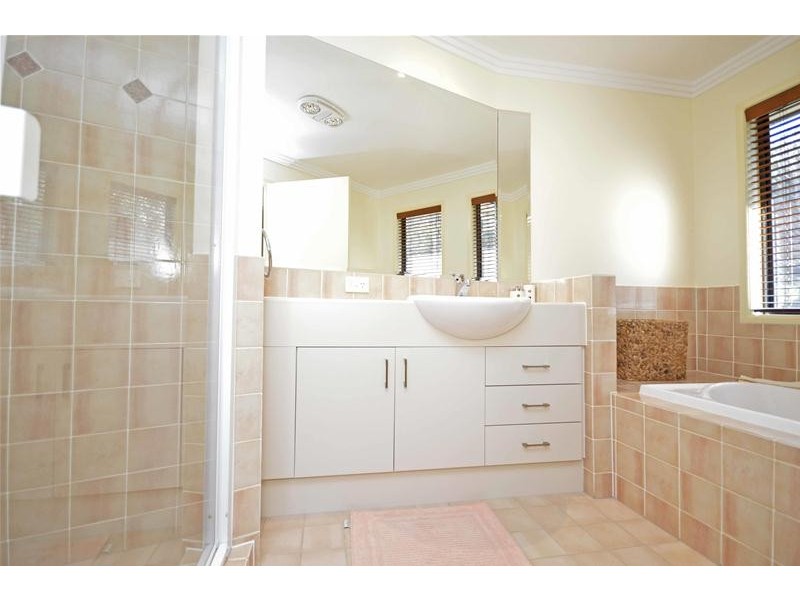 117 Wongawallan Road, Tamborine Mountain QLD 4272