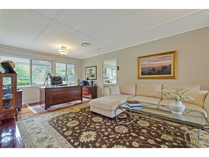 102 Beacon Road, Tamborine Mountain QLD 4272