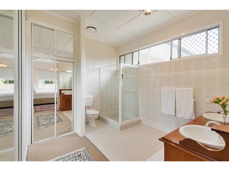 102 Beacon Road, Tamborine Mountain QLD 4272