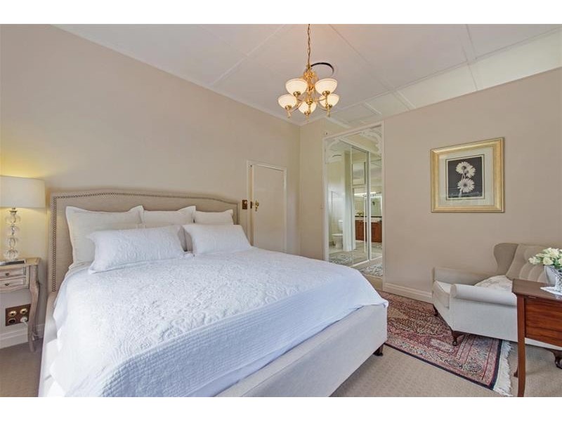 102 Beacon Road, Tamborine Mountain QLD 4272