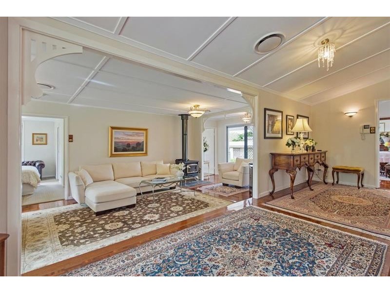 102 Beacon Road, Tamborine Mountain QLD 4272