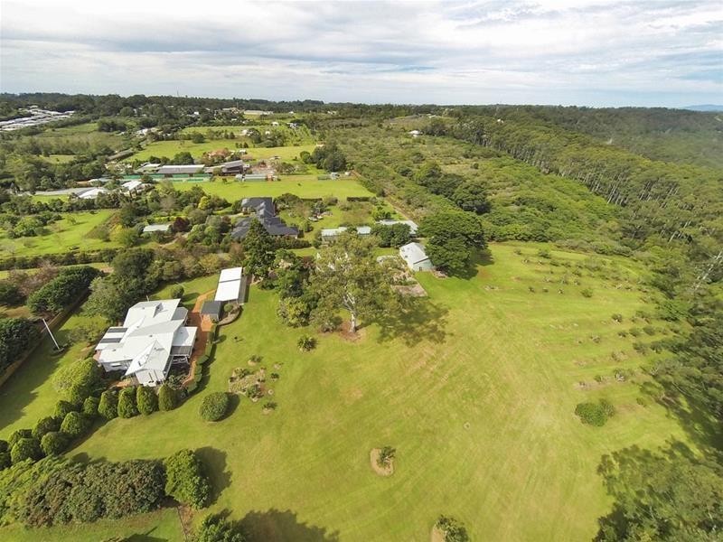 102 Beacon Road, Tamborine Mountain QLD 4272