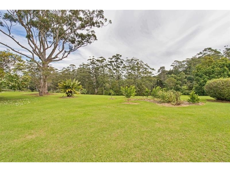 102 Beacon Road, Tamborine Mountain QLD 4272