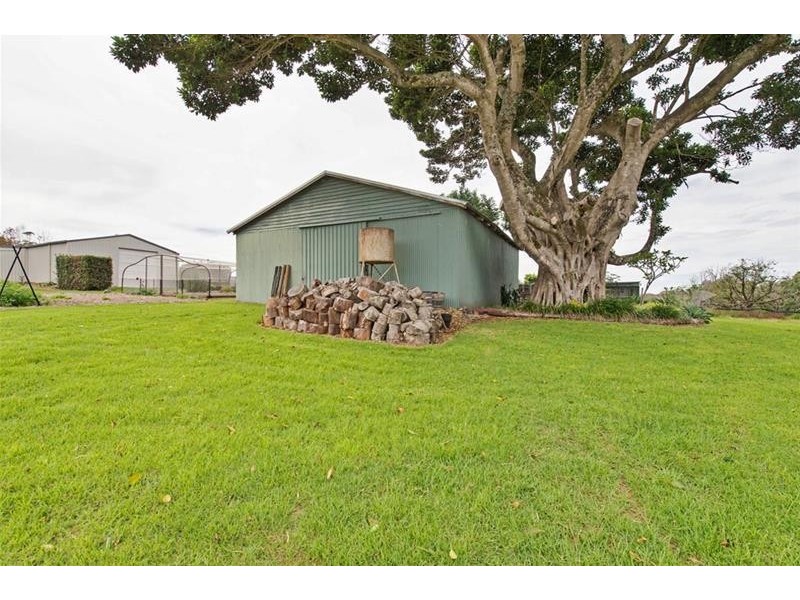 102 Beacon Road, Tamborine Mountain QLD 4272