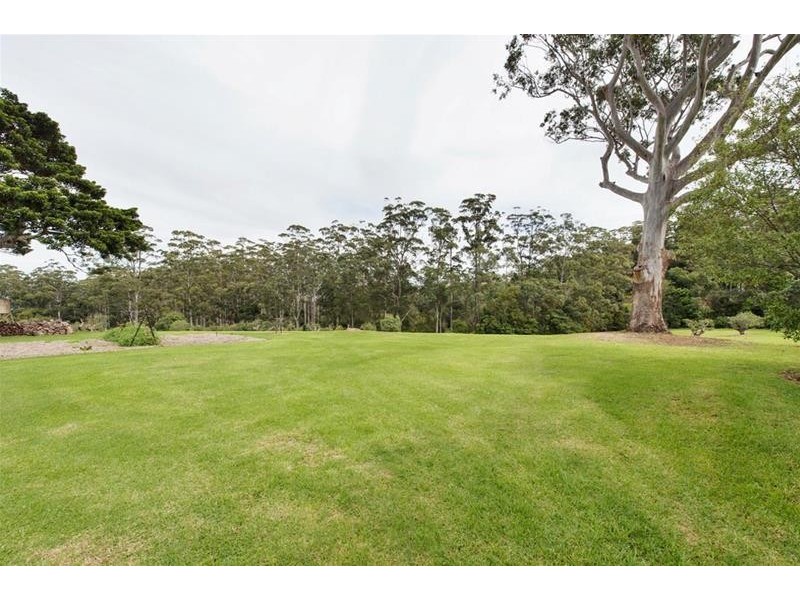 102 Beacon Road, Tamborine Mountain QLD 4272