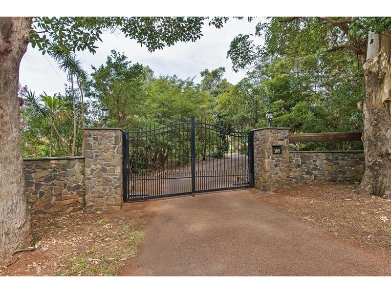 102 Beacon Road, Tamborine Mountain QLD 4272