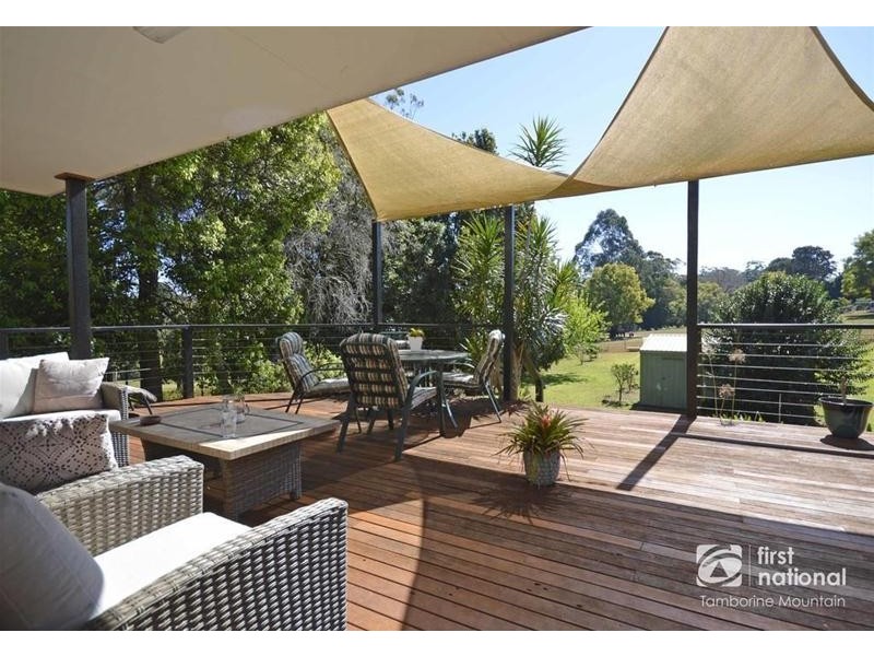 30-32 Siganto Street, Tamborine Mountain QLD 4272