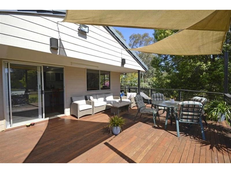 30-32 Siganto Street, Tamborine Mountain QLD 4272