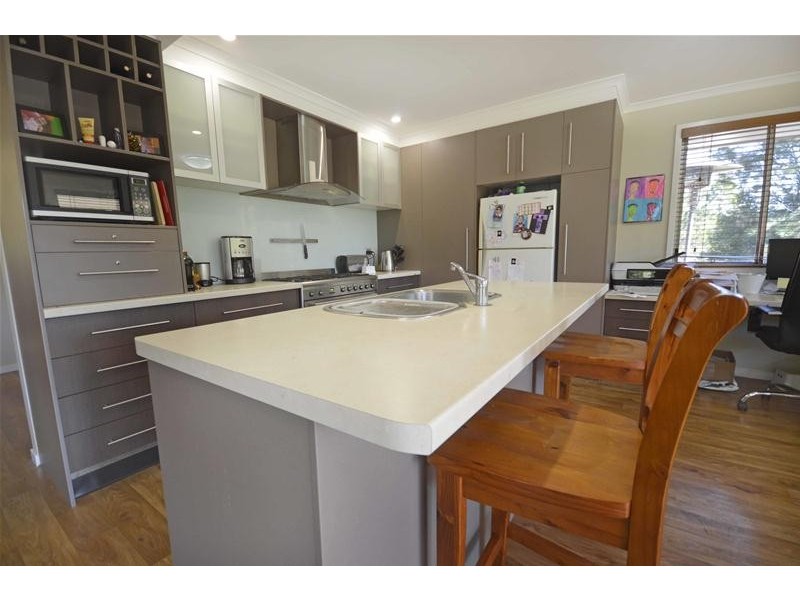 30-32 Siganto Street, Tamborine Mountain QLD 4272