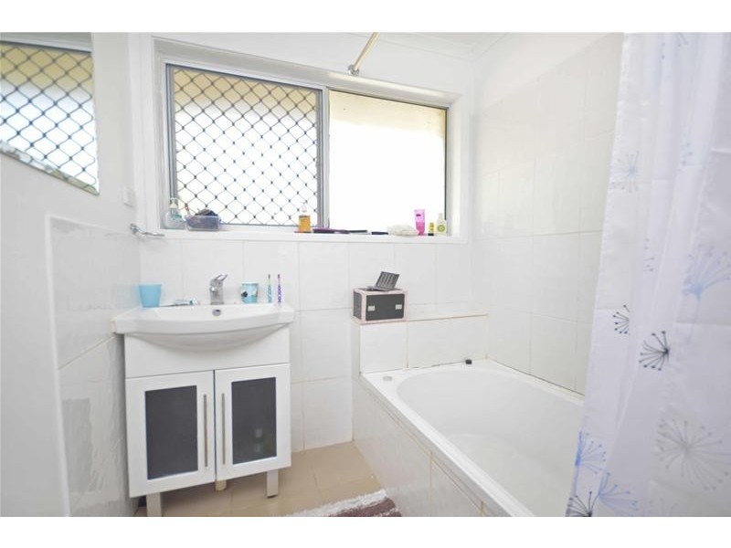 30-32 Siganto Street, Tamborine Mountain QLD 4272