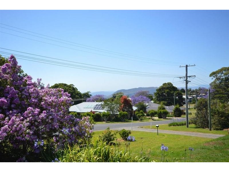 9 Lookout Parade, Tamborine Mountain QLD 4272