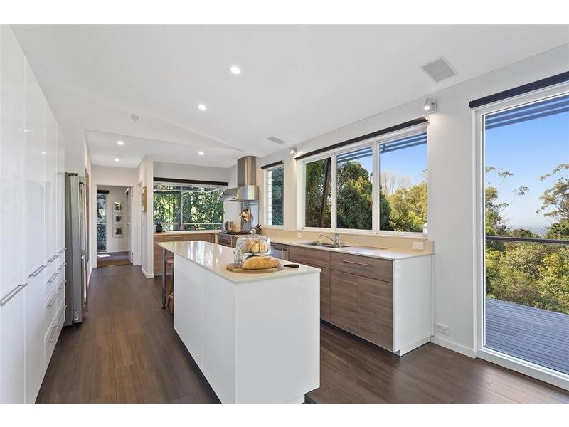 25 Palm Grove Avenue, Tamborine Mountain QLD 4272