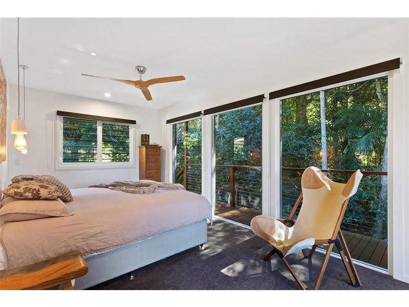 25 Palm Grove Avenue, Tamborine Mountain QLD 4272