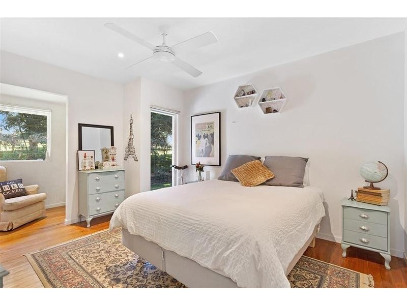 25 Palm Grove Avenue, Tamborine Mountain QLD 4272