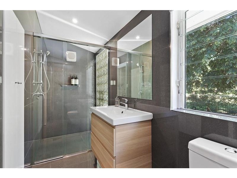 25 Palm Grove Avenue, Tamborine Mountain QLD 4272