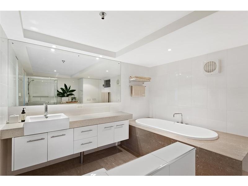 25 Palm Grove Avenue, Tamborine Mountain QLD 4272