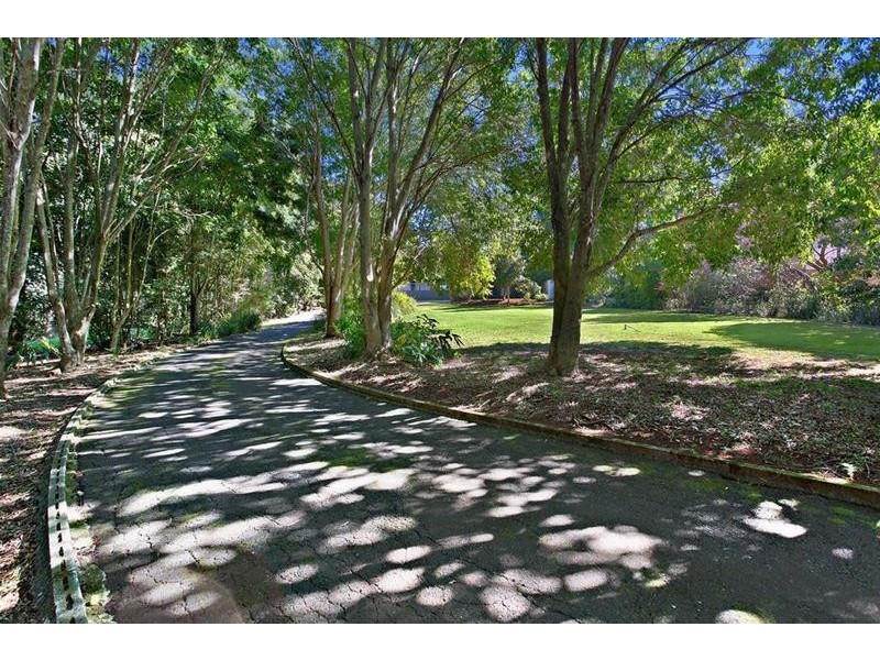 25 Palm Grove Avenue, Tamborine Mountain QLD 4272