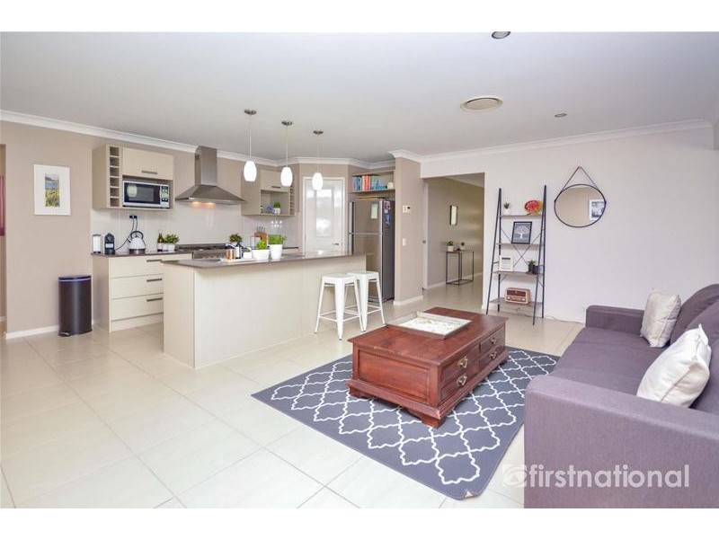 25 Bushland Place, Maudsland QLD 4210