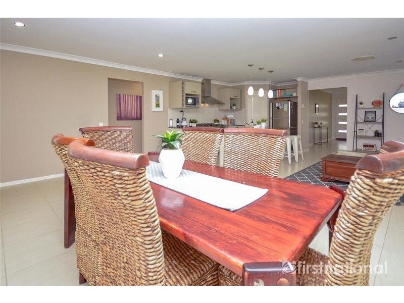 25 Bushland Place, Maudsland QLD 4210