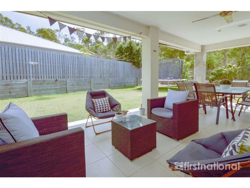 25 Bushland Place, Maudsland QLD 4210
